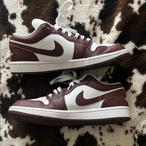 Nike Men's Chocolate and White Sneakers